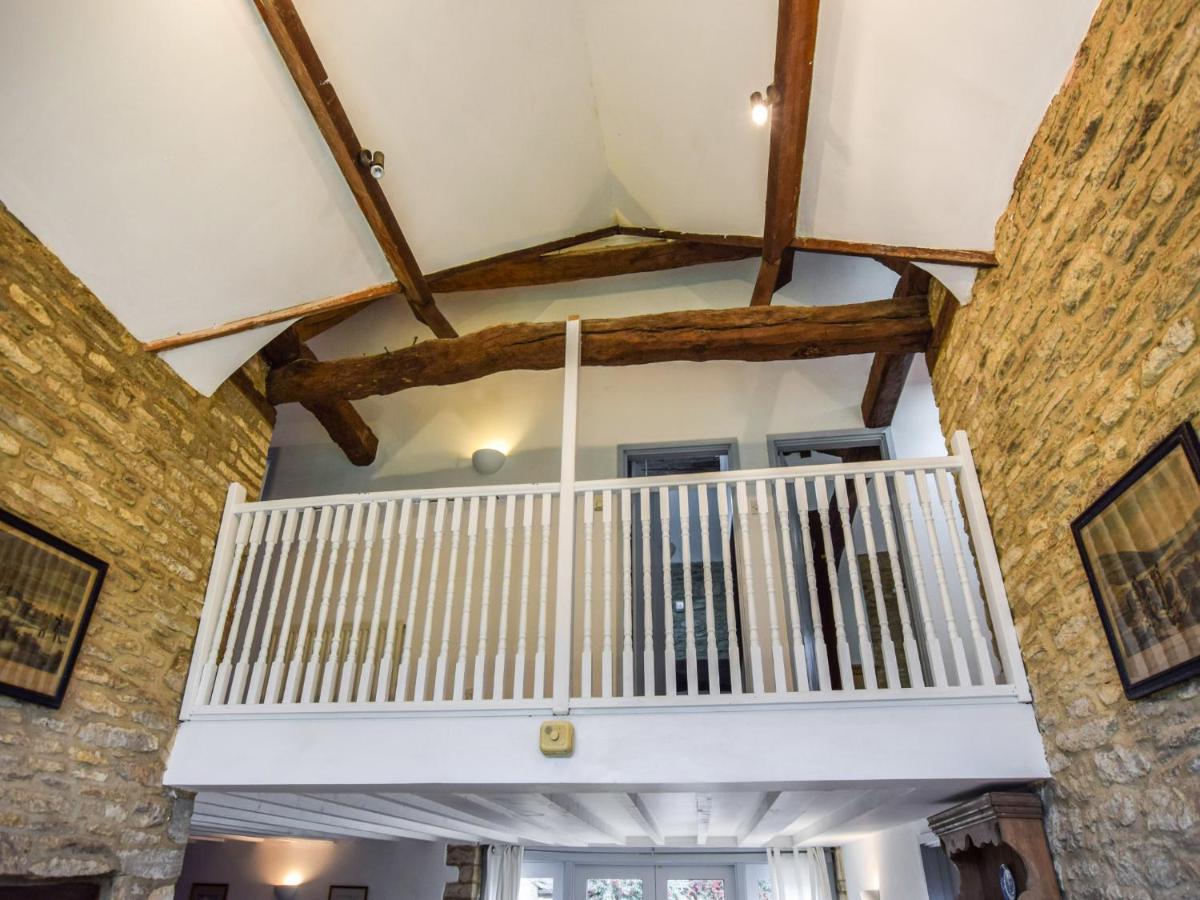 Butts Farm Villa Cirencester Eksteriør billede